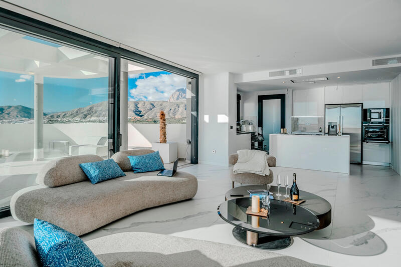 3 bedroom Apartment for sale