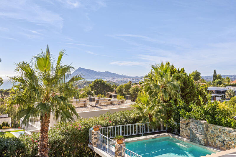 4 bedroom Villa for sale