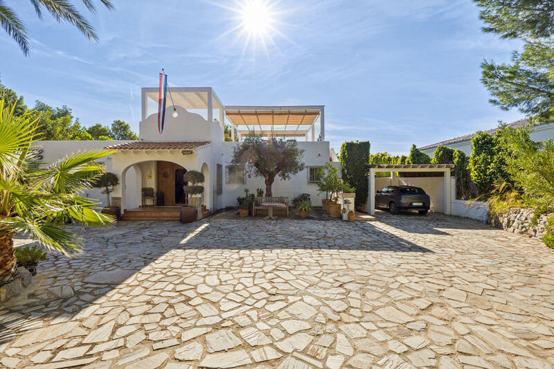 4 bedroom Villa for sale