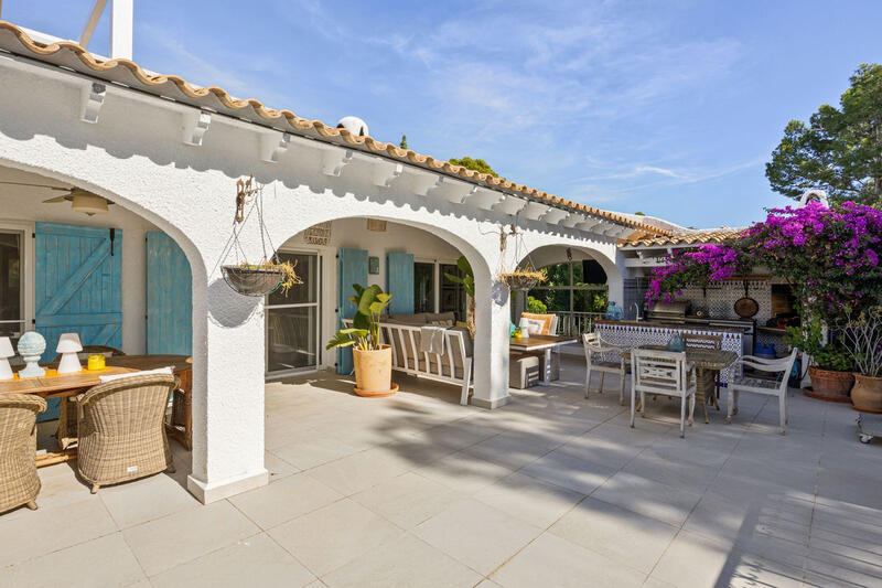 4 bedroom Villa for sale