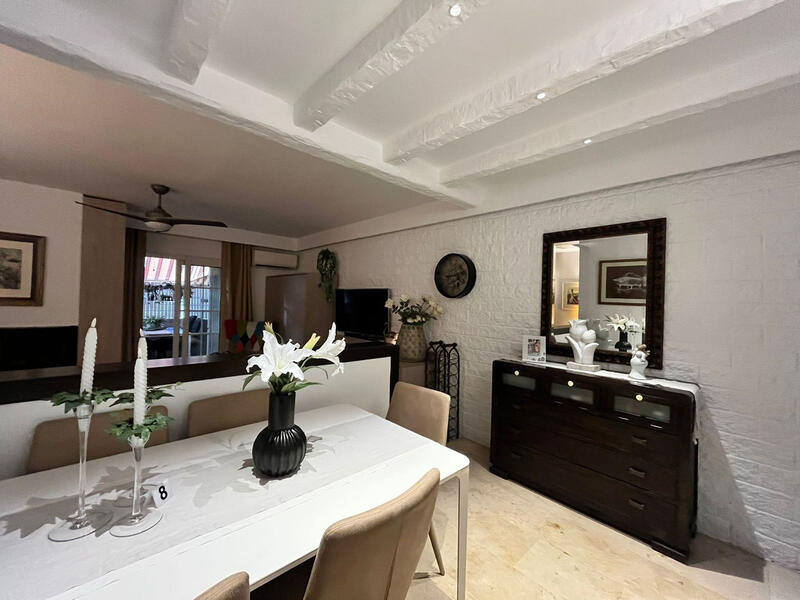 3 slaapkamer Appartement Te koop 3 slaapkamer Appartement Te koop