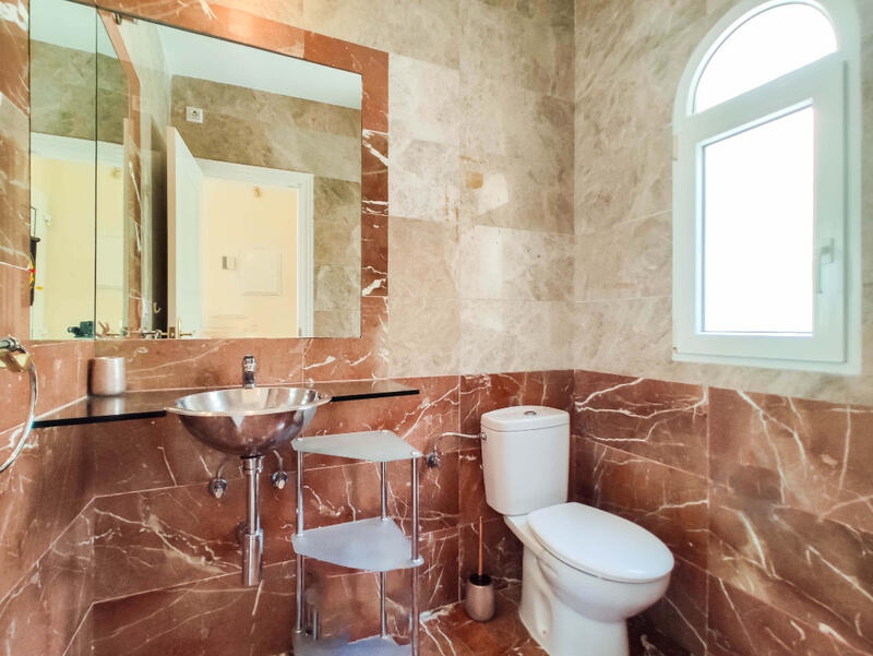 4 Cuarto Villa en venta