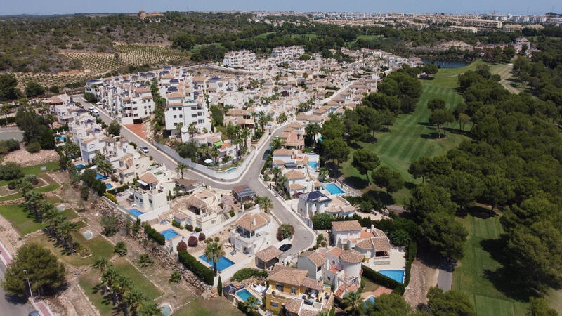 4 Cuarto Villa en venta