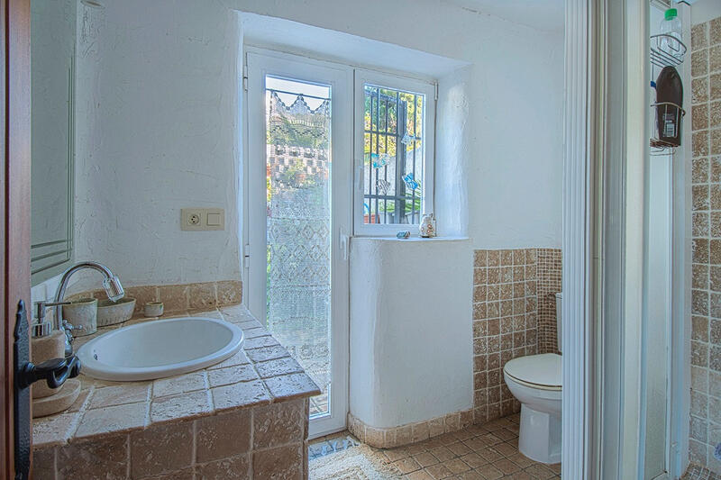 6 bedroom Villa for sale