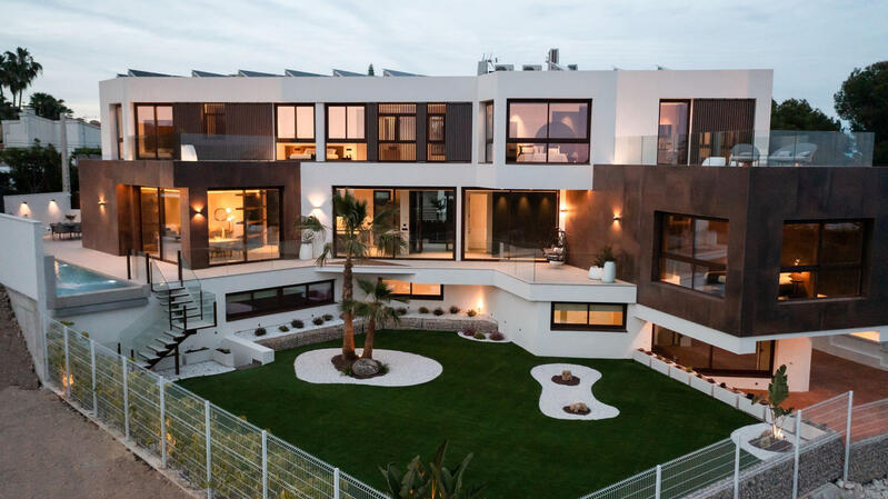 4 bedroom Villa for sale