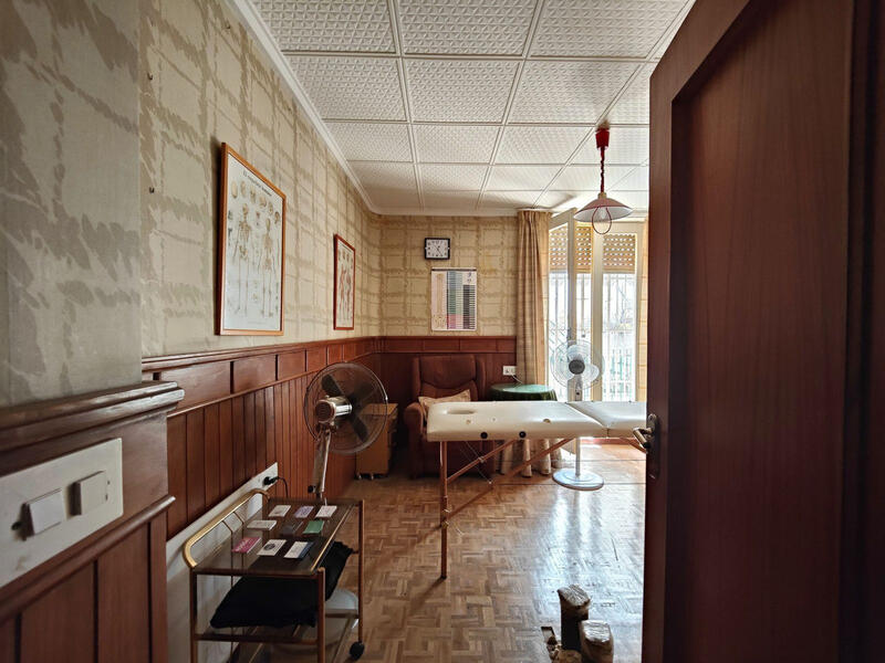 5 bedroom Apartment for sale