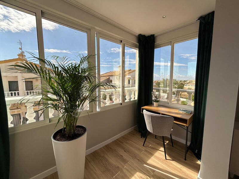 3 bedroom Townhouse for sale