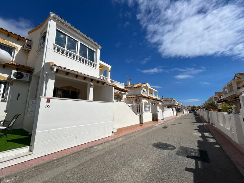 3 bedroom Townhouse for sale