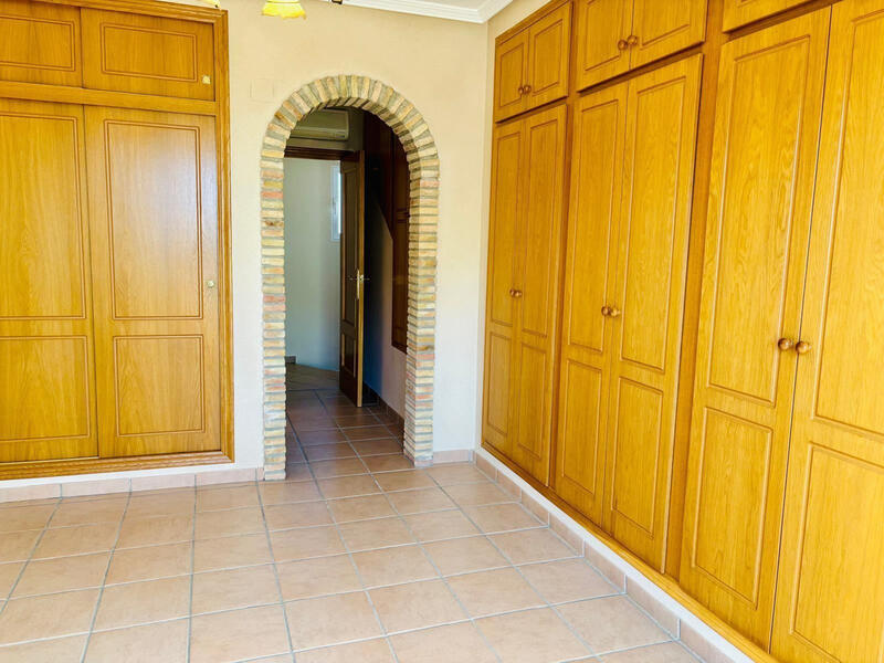 3 bedroom Townhouse for sale