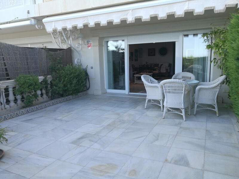 Villa til salgs i Santa Pola, Alicante