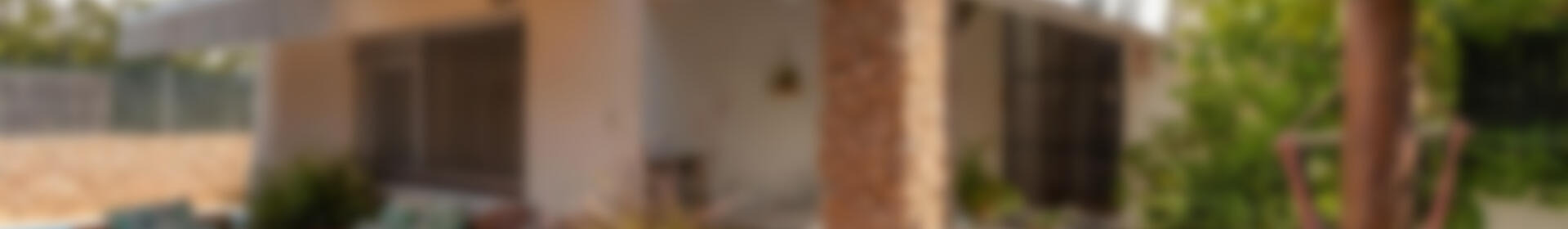 4 bedroom Townhouse for sale