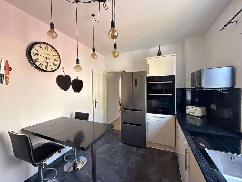 4 bedroom Apartment for sale