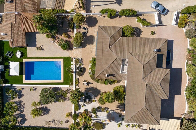 6 bedroom Villa for sale