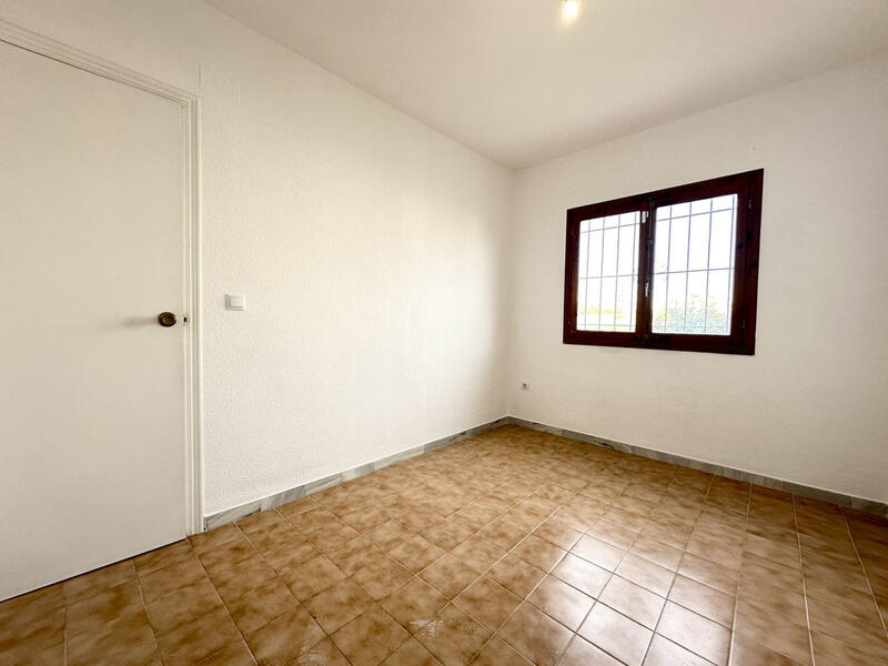 2 slaapkamer Gezinswoning Te koop