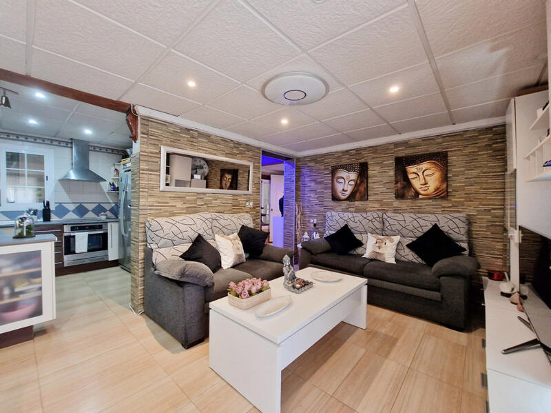 10 bedroom Townhouse for sale