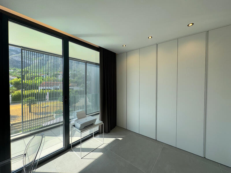 4 Schlafzimmer Villa zu verkaufen 4 Schlafzimmer Villa zu verkaufen