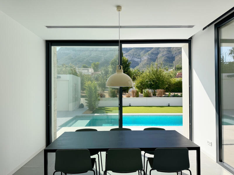 4 Schlafzimmer Villa zu verkaufen 4 Schlafzimmer Villa zu verkaufen