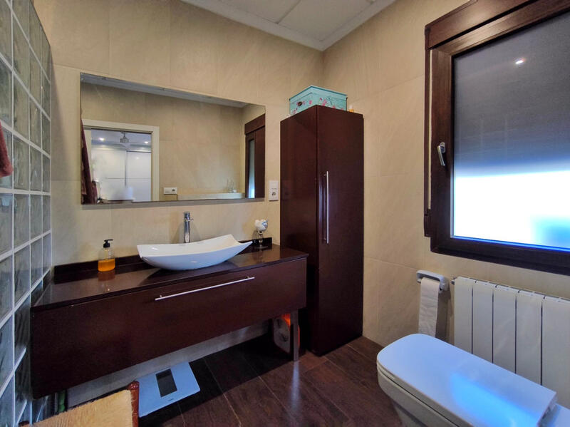 4 Cuarto Villa en venta