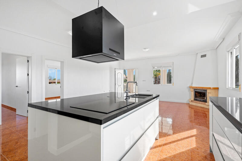 4 Cuarto Villa en venta