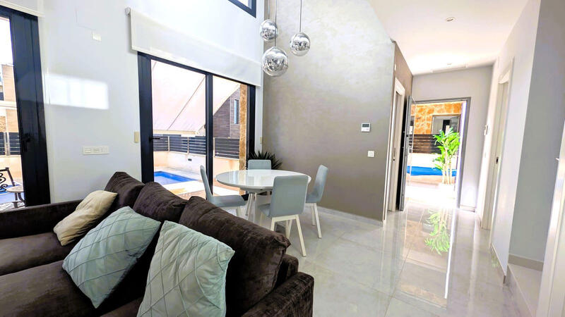 4 Schlafzimmer Villa zu verkaufen