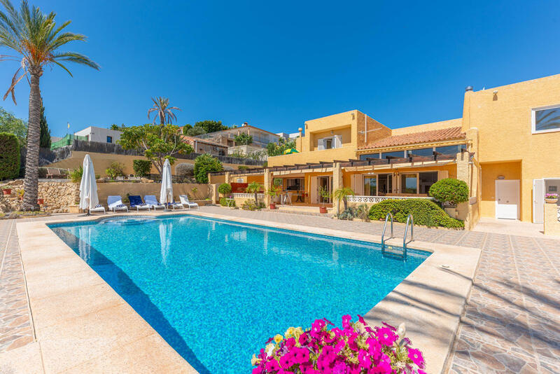 5 bedroom Villa for sale