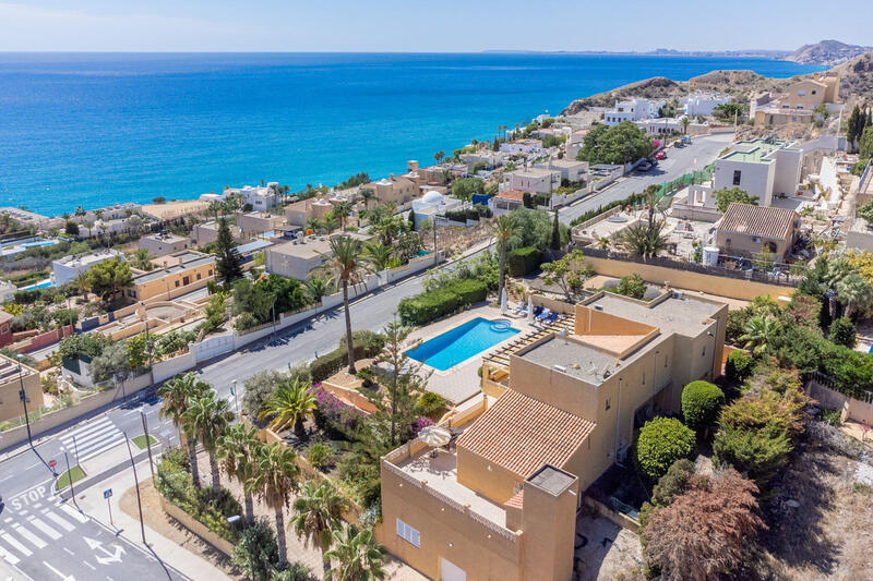 5 bedroom Villa for sale