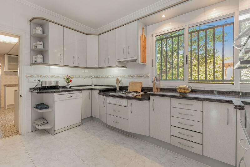 5 bedroom Villa for sale