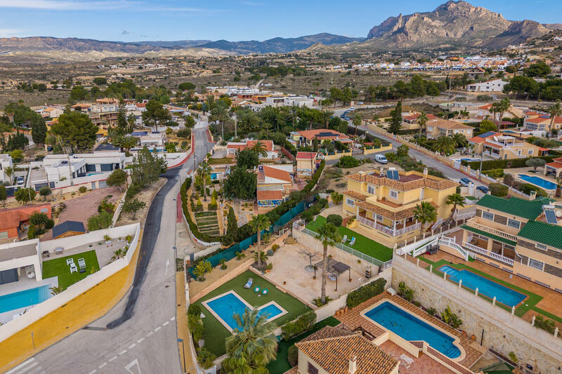 5 bedroom Villa for sale