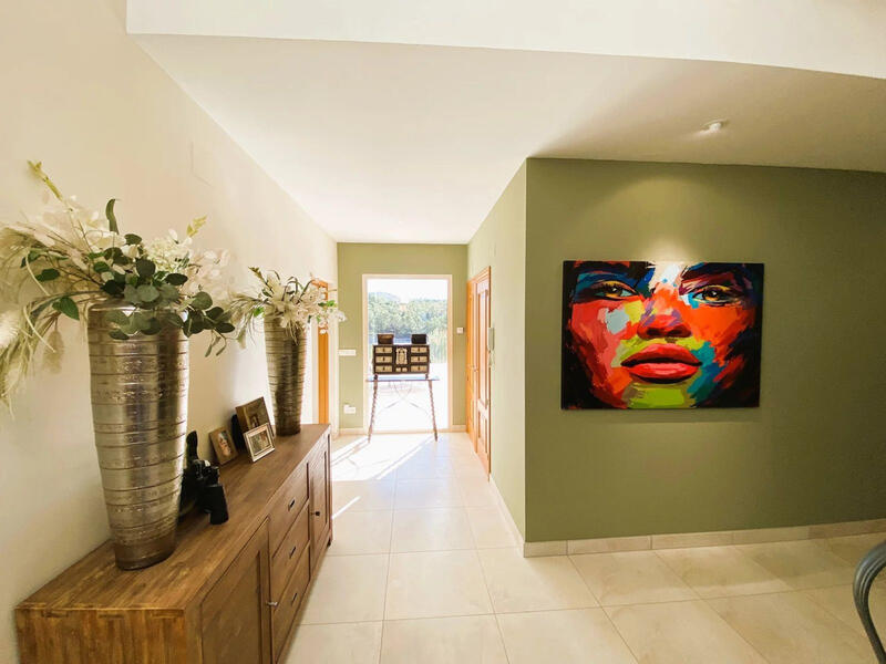 5 bedroom Villa for sale