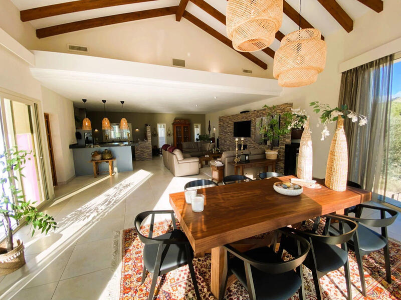 5 bedroom Villa for sale