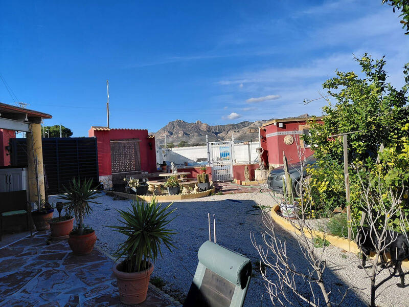 3 bedroom Country House for sale