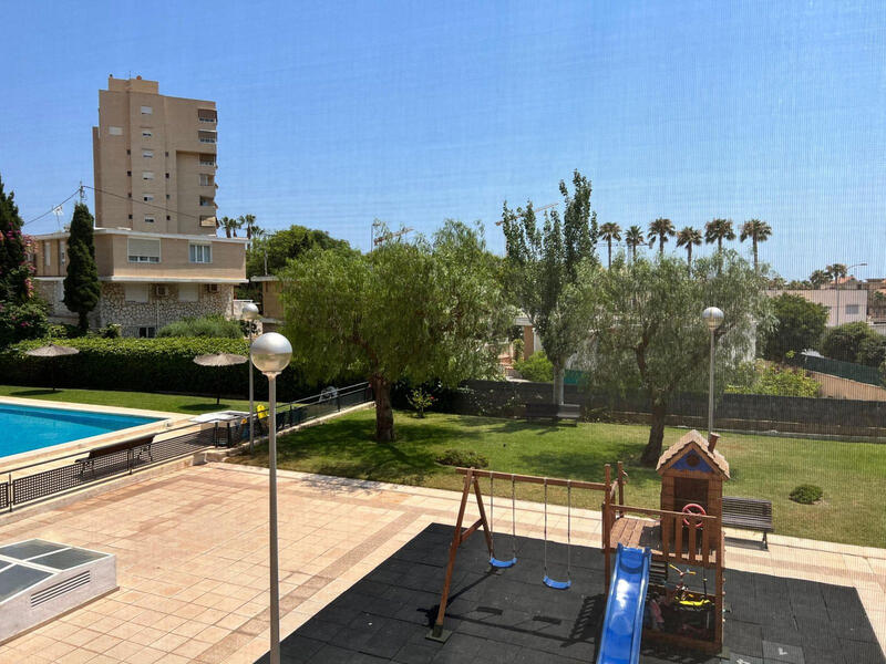 4 спальная комната квартира продается