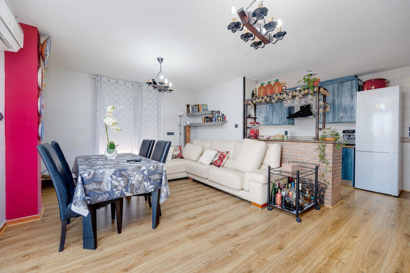 3 bedroom Apartment for sale