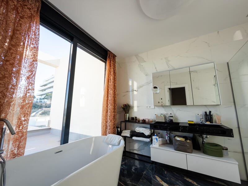 6 slaapkamer Villa Te koop