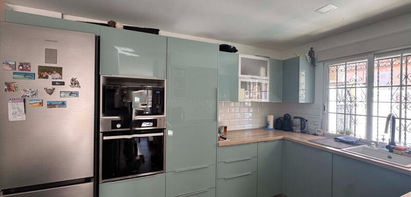 2 bedroom Townhouse for sale