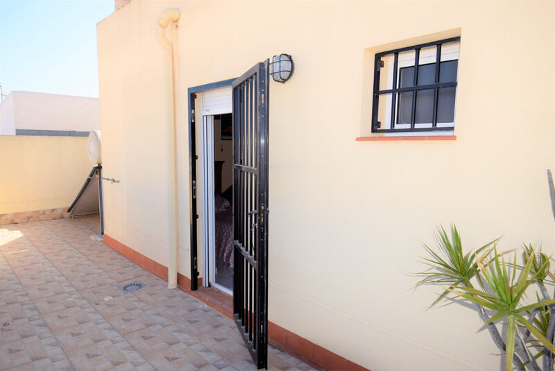 3 bedroom Apartment for sale