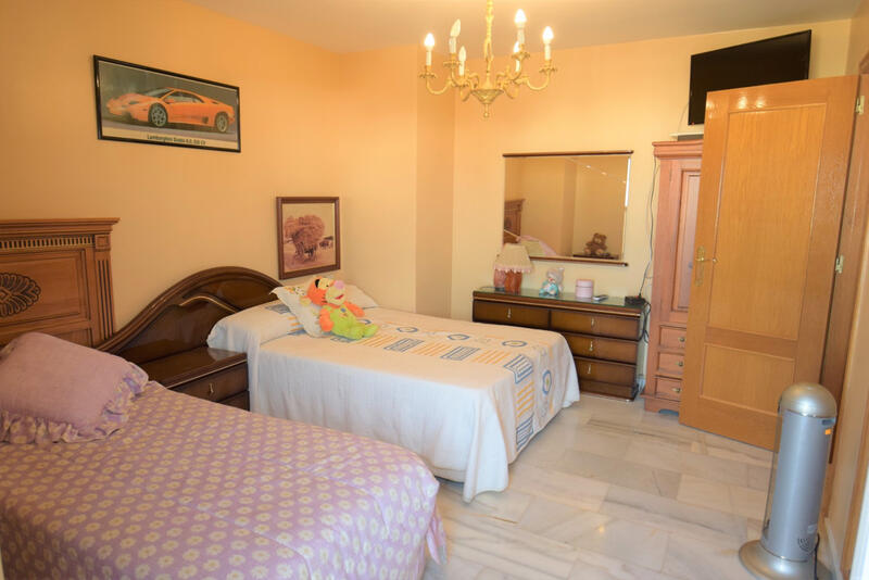 3 bedroom Apartment for sale