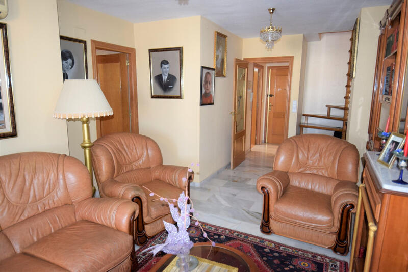 3 bedroom Apartment for sale