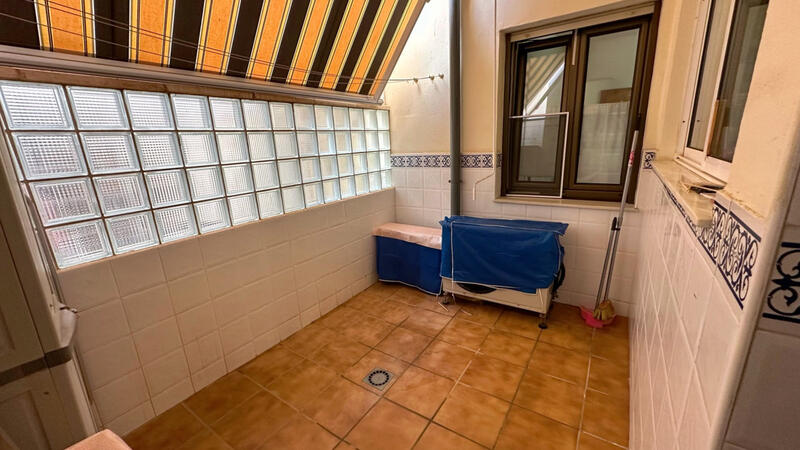 3 slaapkamer Appartement Te koop 3 slaapkamer Appartement Te koop
