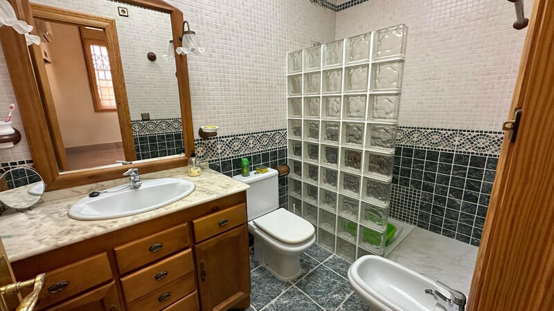 3 slaapkamer Appartement Te koop 3 slaapkamer Appartement Te koop