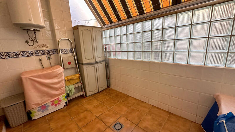 3 slaapkamer Appartement Te koop 3 slaapkamer Appartement Te koop