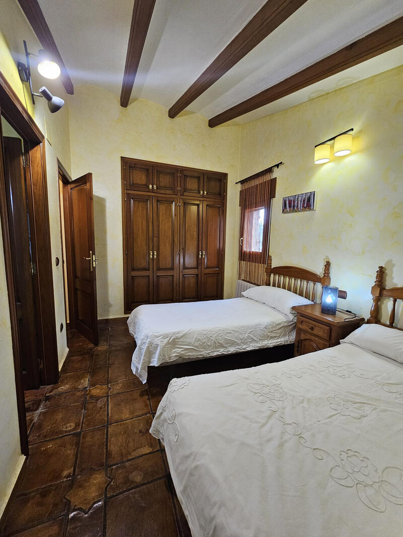 4 bedroom Country House for sale