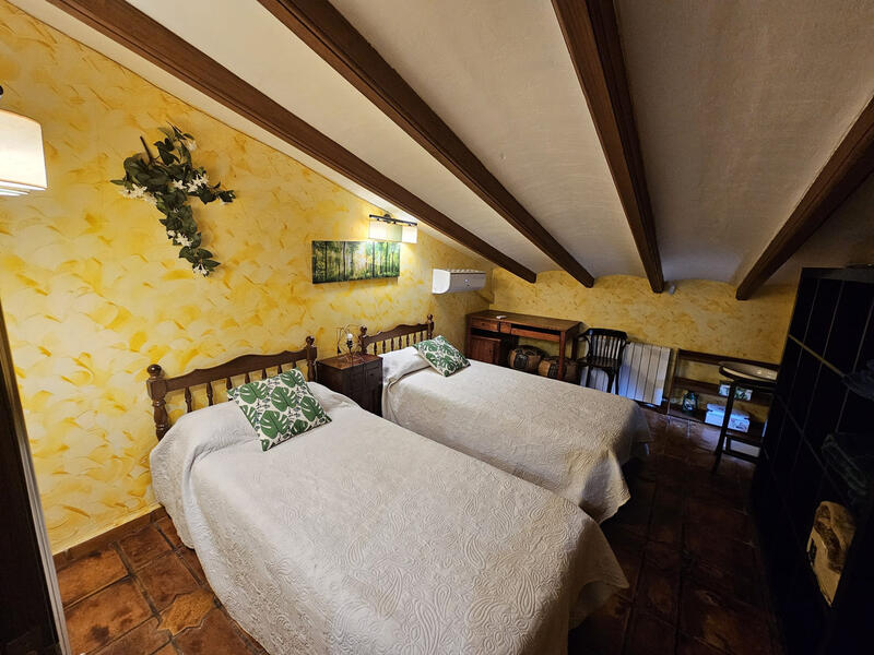 4 bedroom Country House for sale