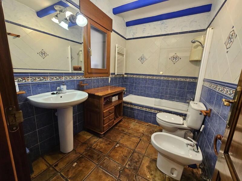 4 bedroom Country House for sale