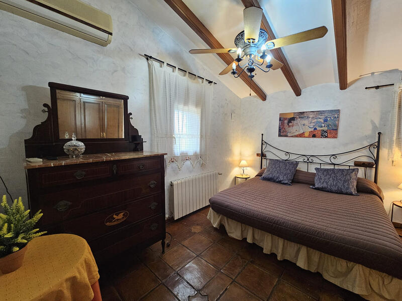 4 bedroom Country House for sale