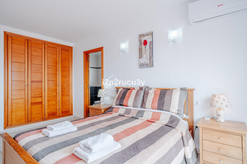 6 bedroom Villa for sale