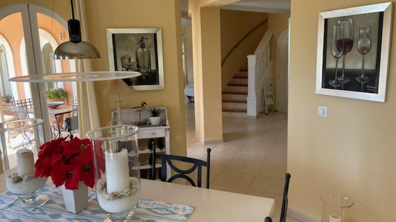 4 bedroom Villa for sale