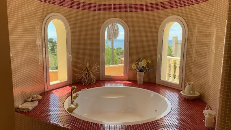 4 bedroom Villa for sale