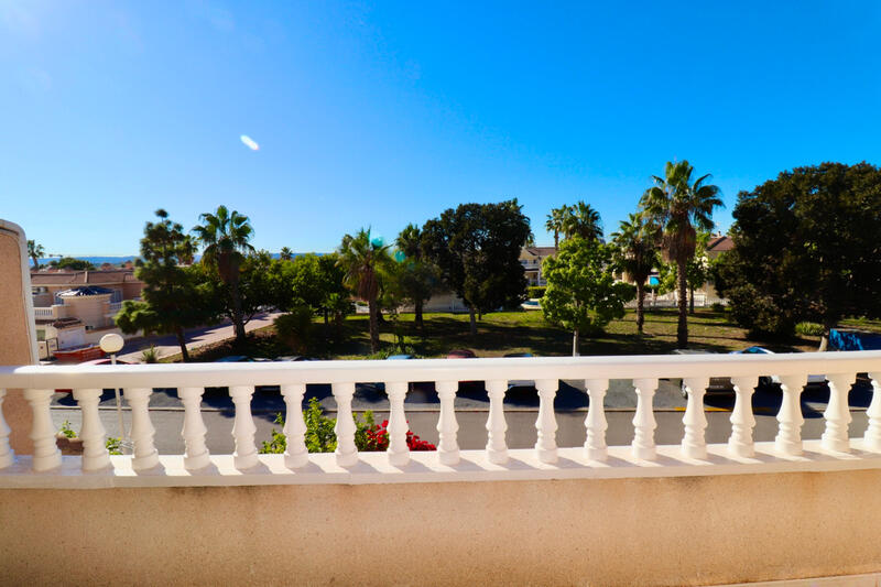 3 soveværelse Byhus til salg