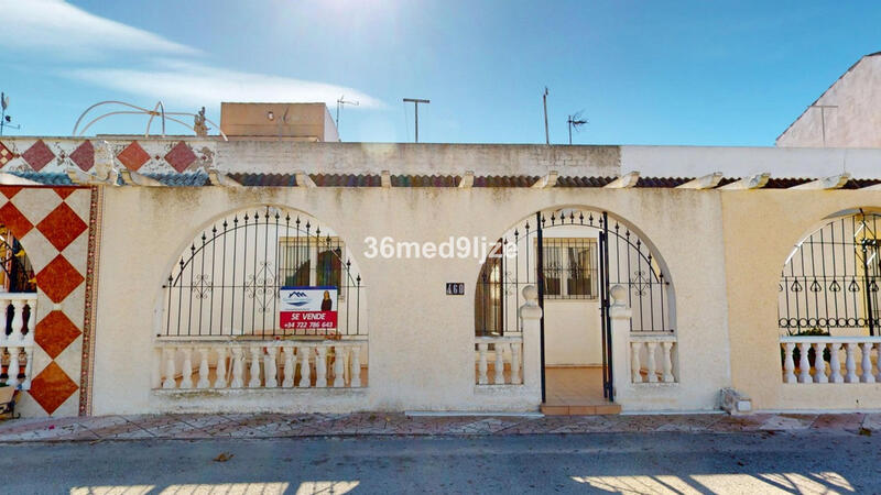 Villa for sale in Los Alcazares, Murcia